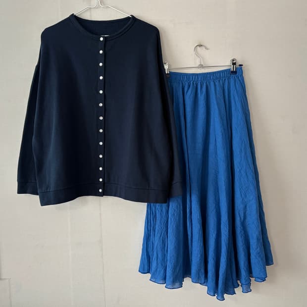 가디건+밴딩치마