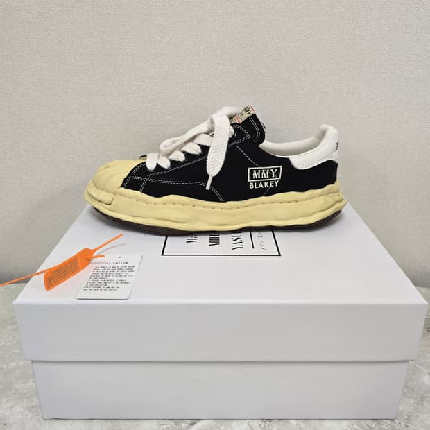 메종 미하라야스히로 블레이키 스니커즈 신발 43사이즈 판매