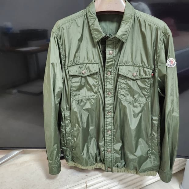 몽클레어 바람막이 자켓 4사이즈