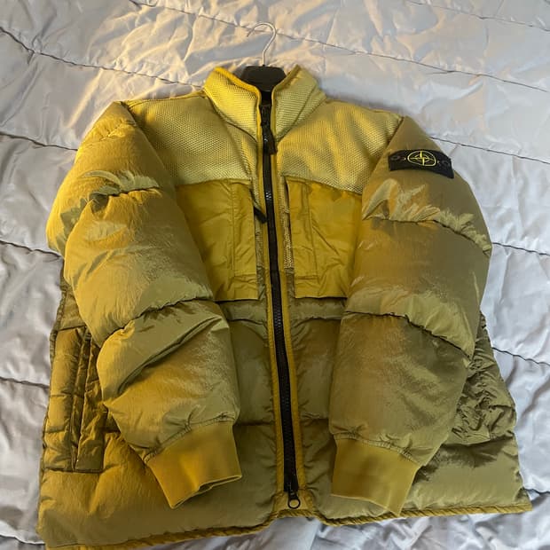 22fw 스톤아일랜드 패딩 판매 (M)