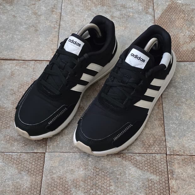 (240)아디다스 레트로 런 코어 블랙