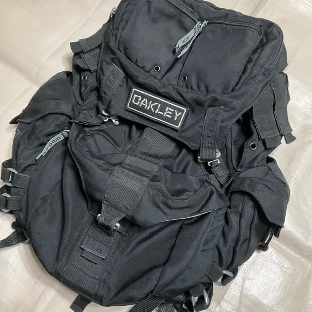 오클리 텍티컬 필드 메카니즘 백팩