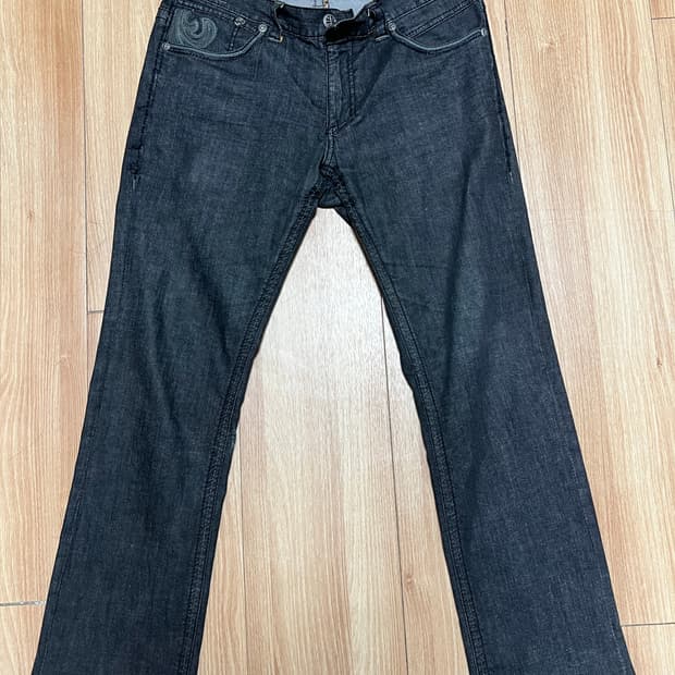 어플릭션 블랙 진 판매