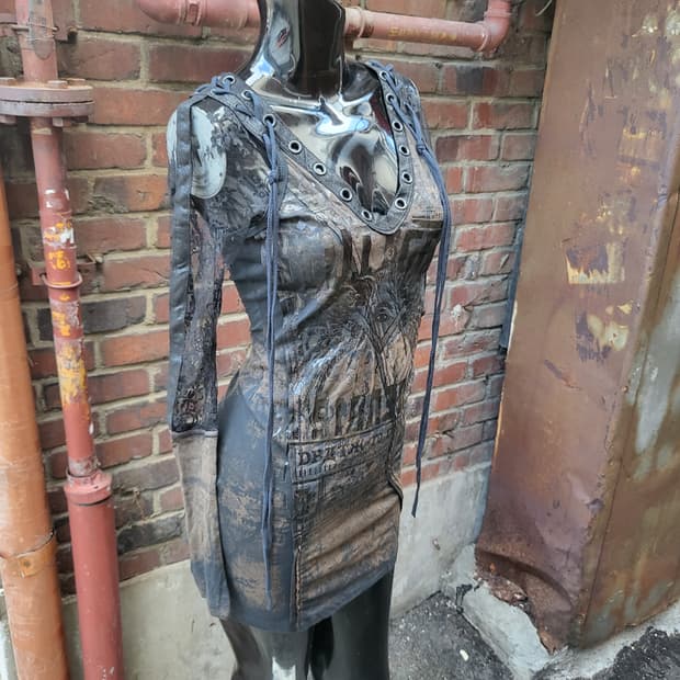 salvage Beauty  long sleeves  