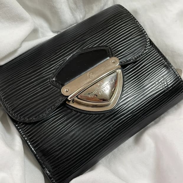 정품 루이비통 에피 코알라 중지갑 블랙