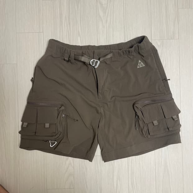 나이키 ACG 카고반바지 아이언스톤 (XL)