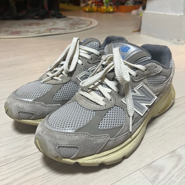 뉴발란스/2010 앱졸브 애리드 스톤/275