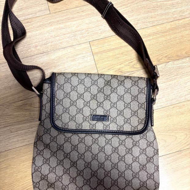 구찌 정품 크로스백 남여공용