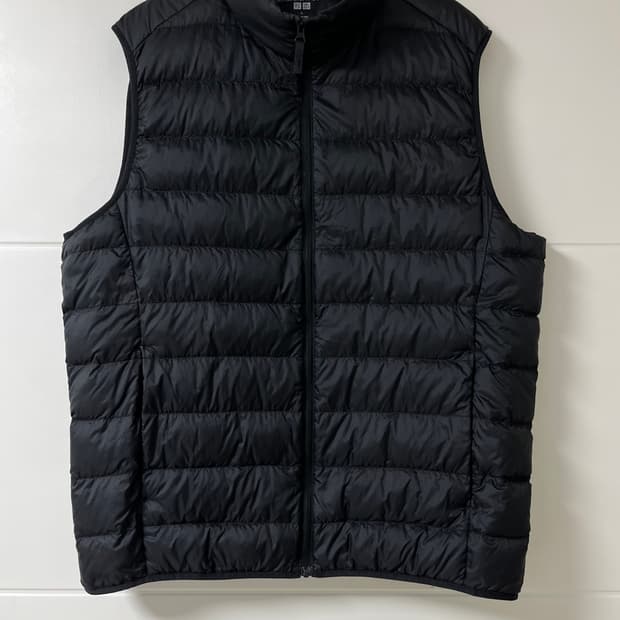 유니클로 경량 패딩 조끼 울트라