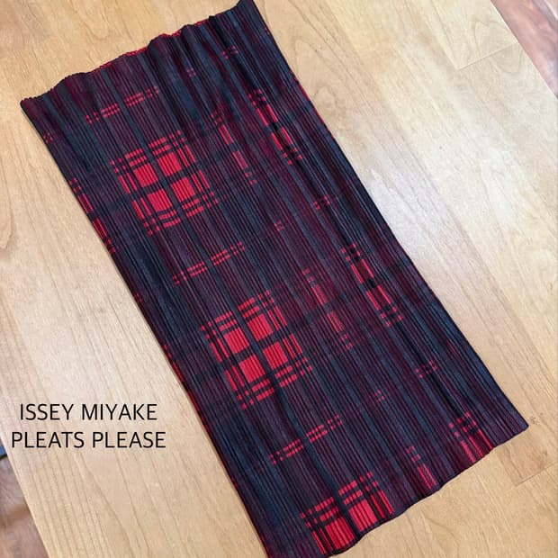 ISSEY MIYAKE PLEATS PLEASE 이세이미야케 플리츠플리즈