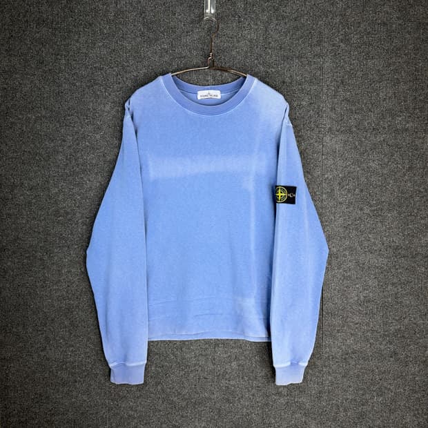 스톤아일랜드 가먼트다잉 와펜 맨투맨