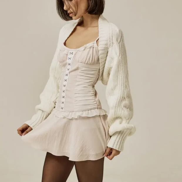 쓰리타임즈 버니 볼레로 새상품 (화이트)