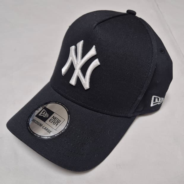 뉴욕 양키스 모자 팝니다 