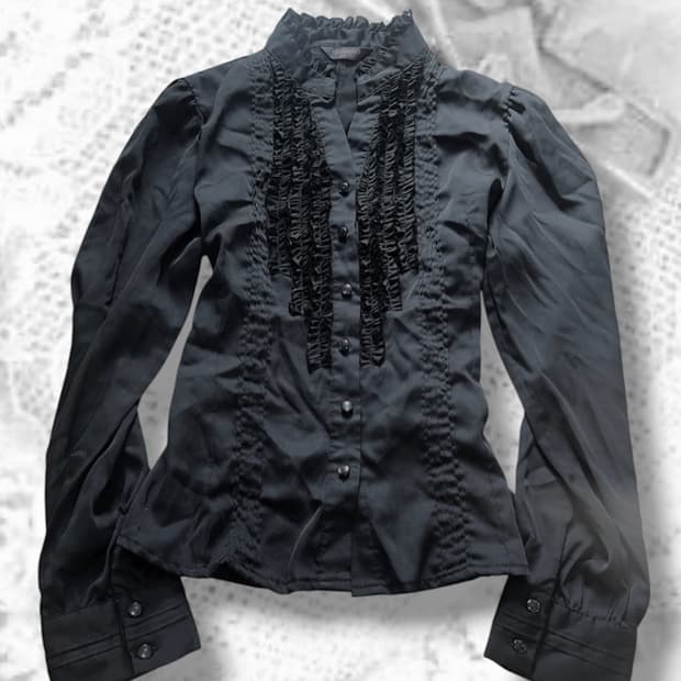 고딕 공겜여주 블라우스