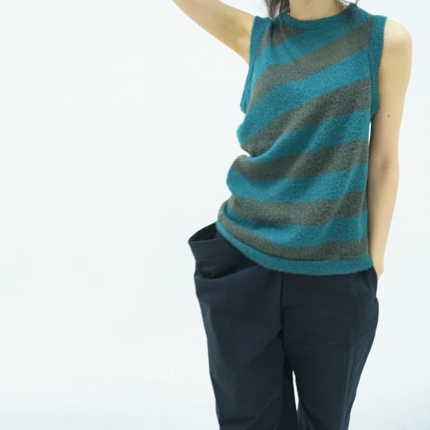 green Knit vest 니트 슬리브리스