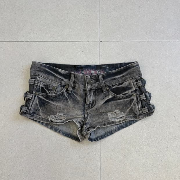 워싱 데미지 링 숏츠