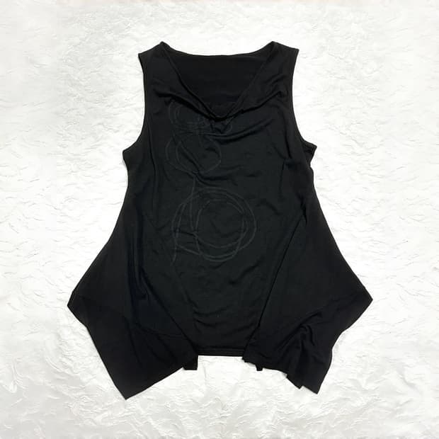 빈티지 오리엔탈 페어리 드레이프 언발 컷팅 슬리브리스 탑