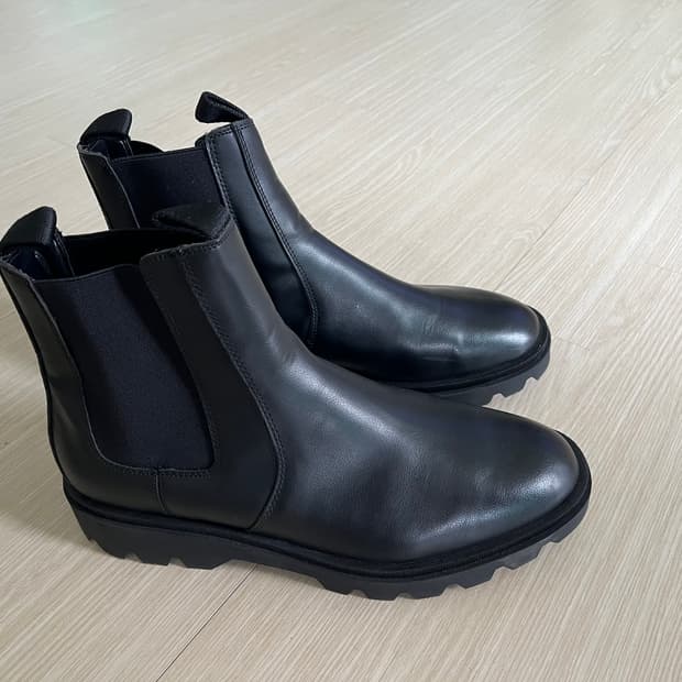 자라 블랙 첼시 부츠
