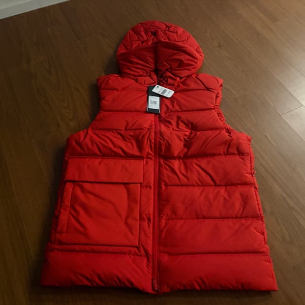 [Y-3] 로고 투웨이 패딩 조끼 새상품 팝니다 