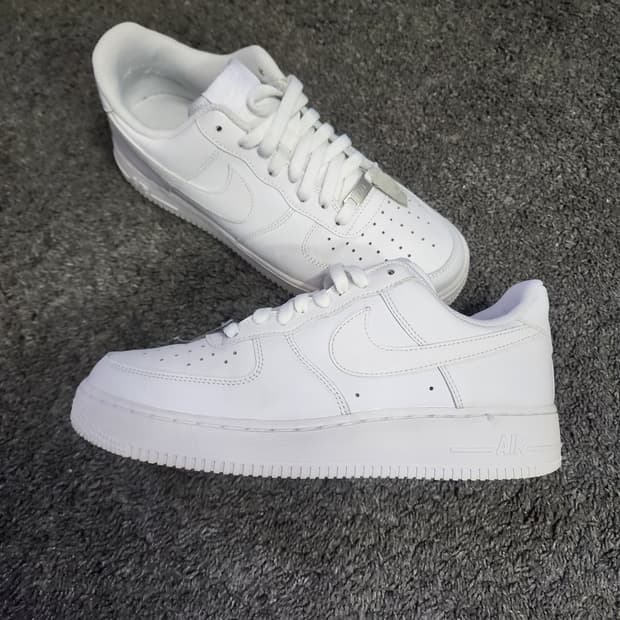 나이키 에어포스1 로우 화이트 275사이즈
