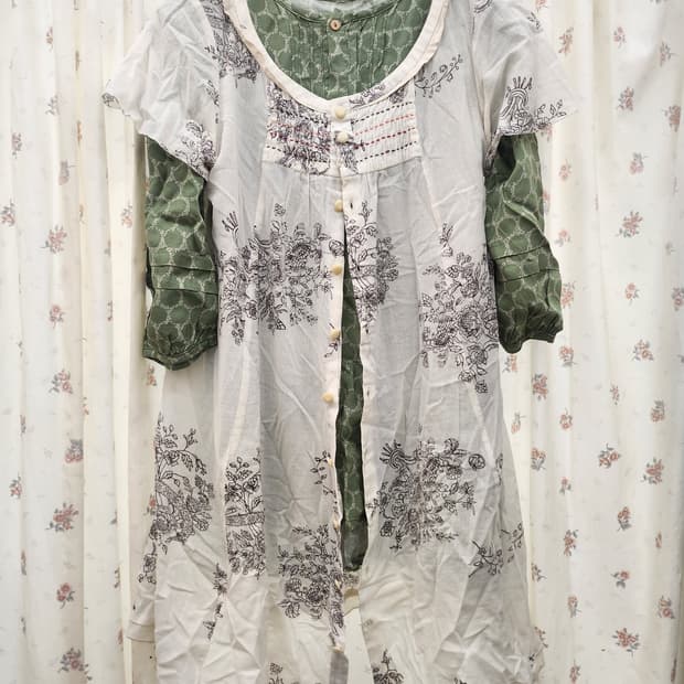 (지구샵&카모메)  바선생느낌의 상의 2세트