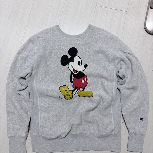 챔피온 빔즈 콜라보 디즈니 맨투맨 블루택 라지