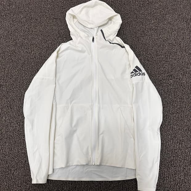 아디다스 여성 경량 바람막이 자켓 런닝복 운동복 아이보리 L