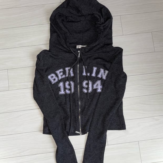 crop hoodie