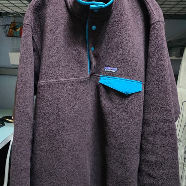 파타고니아 신칠라 옵시디언 플럼 M 사이즈