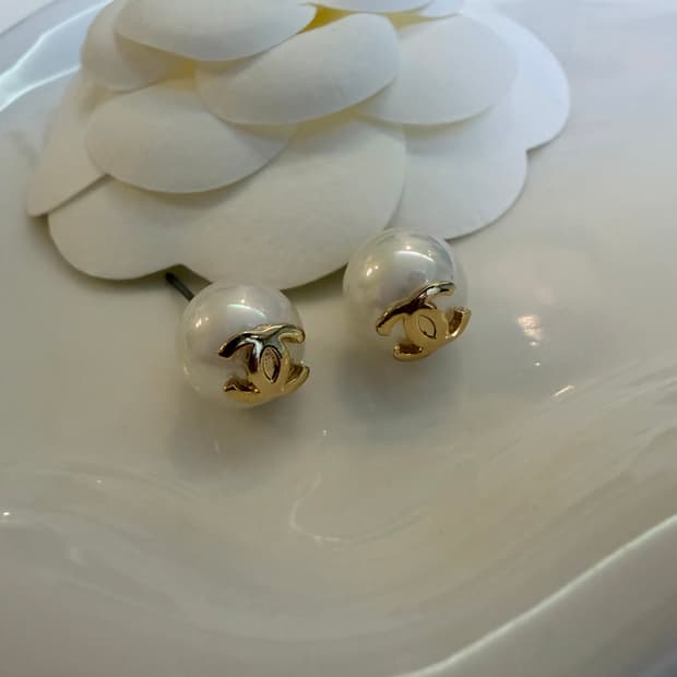 샤넬 콩 진주 귀걸이 업사이클링