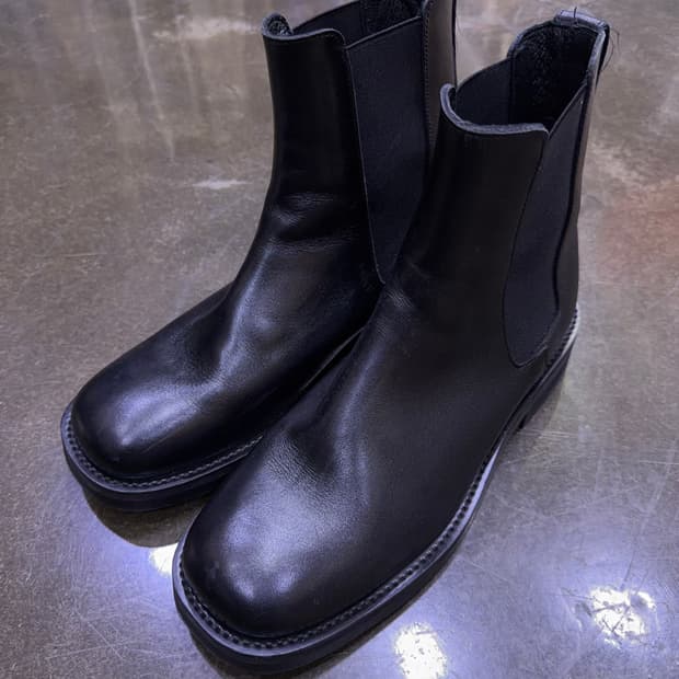 무신사스탠다드 스퀘어 라운드토 첼시부츠 275