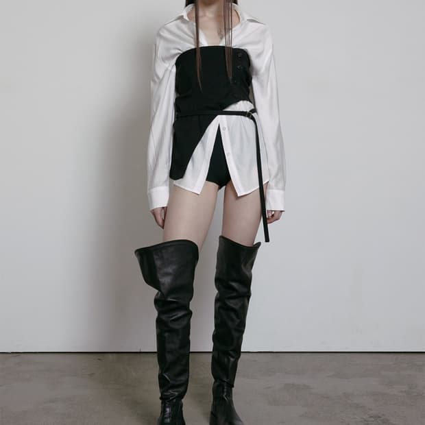 [새제품] 보헤미안서울 커브드 웨이스트 스트랩 뷔스티에