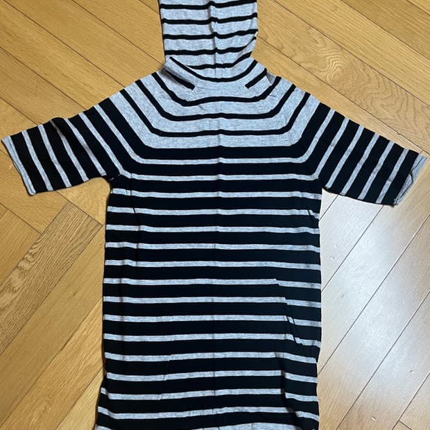 GAP 반팔 터틀넥 니트