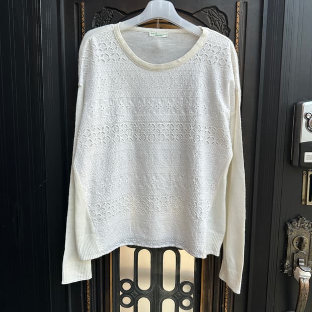 earth music lace tee {natural label}