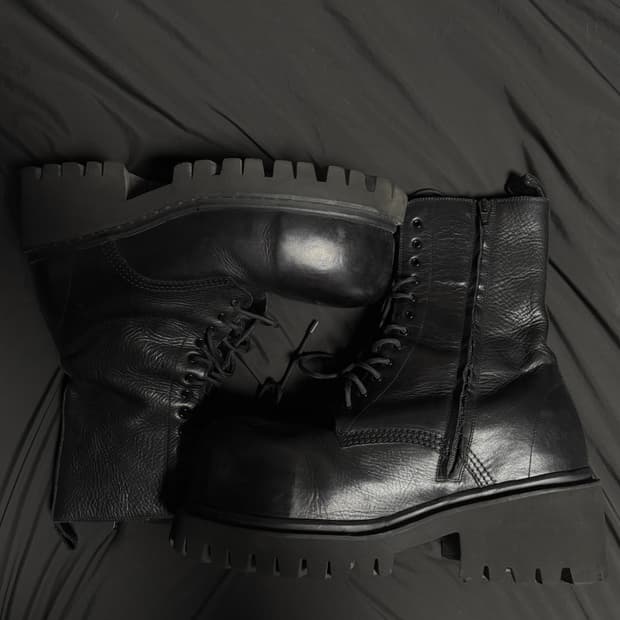 [44] 발렌시아가 스톰퍼 부츠 레더