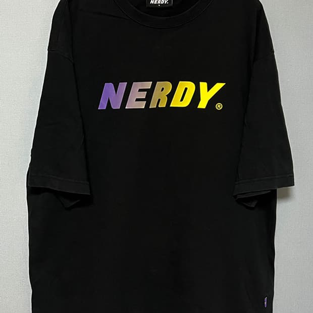NERDY 널디 그라데이션 빅로고 남자 반팔티 블랙 오버핏 XL 105