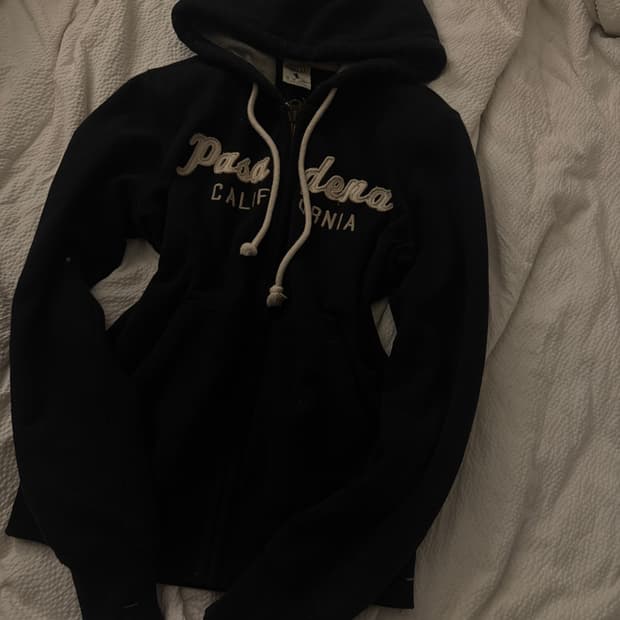 후아유 화이트 + 블랙 후드집업