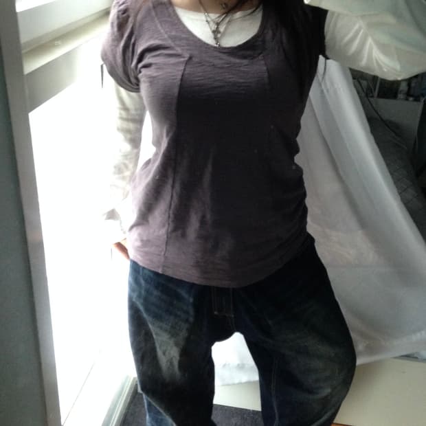 Grey puple puff tshirt