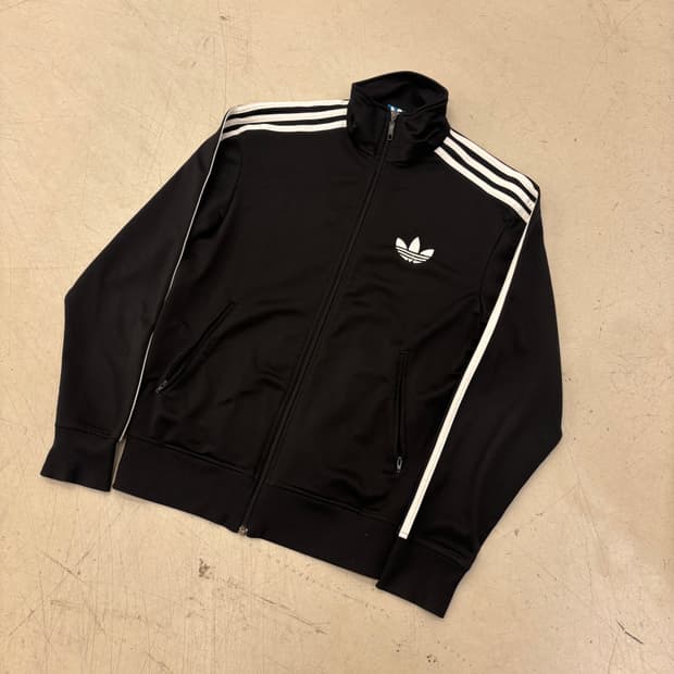 아디다스 파이어버드 블랙 트랙탑 져지