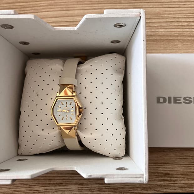 디젤 DZ5353 여성 시계 골드 베이지