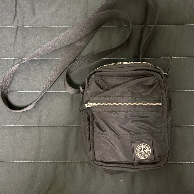 스톤아일랜드 나일론 크로스백