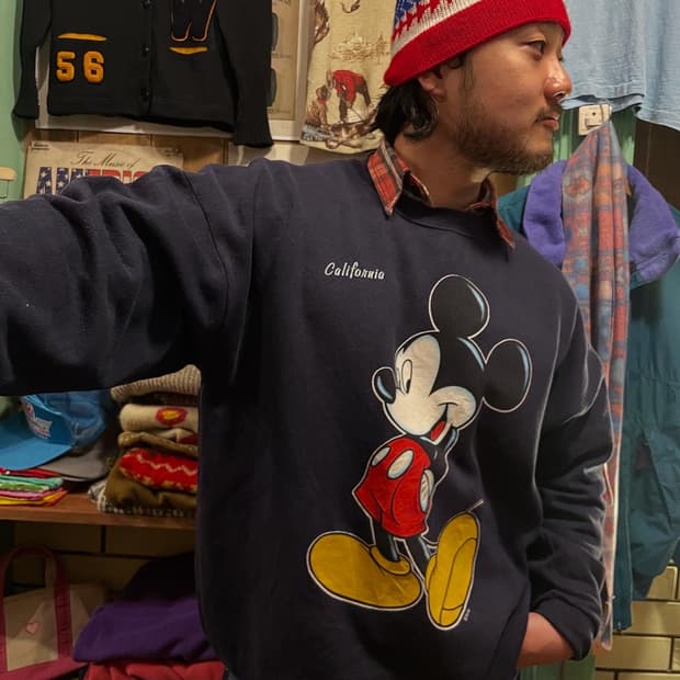 90’s Vintage Mickey Mouse Sweatshirt