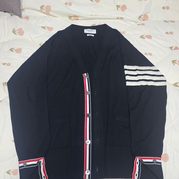 (25FW/새상품급)톰브라운 밀라노스티치 사선 블랙가디건 5사이즈