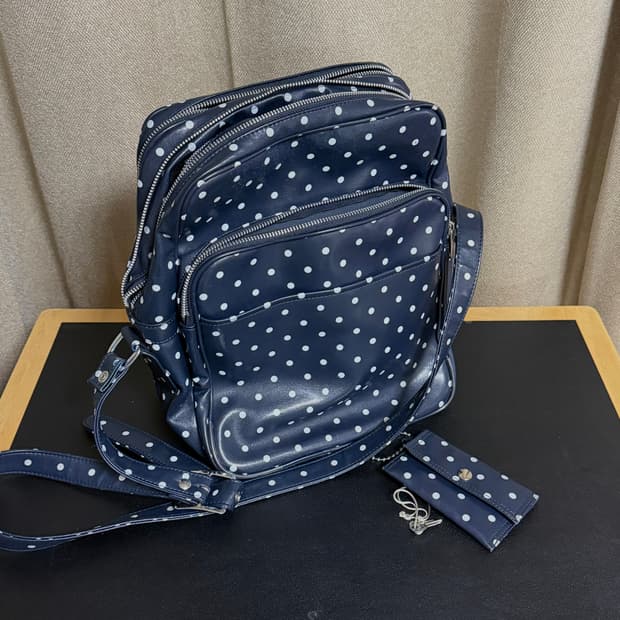 꼼데가르송 도트 크로스백