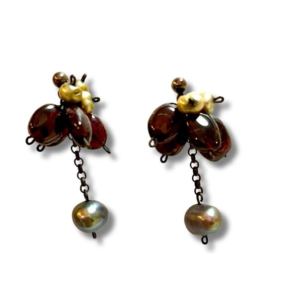 🍇Grey Pearl & Burgundy Crystal Earrings