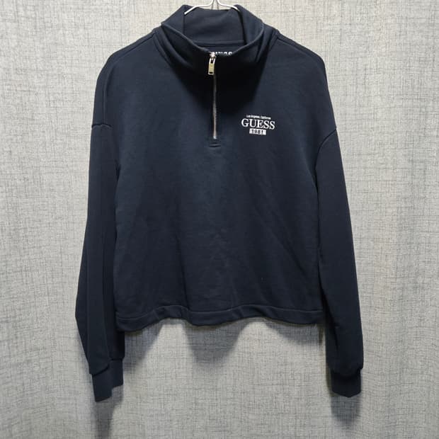 게스 여성 반집업 반크롭 맨투맨 