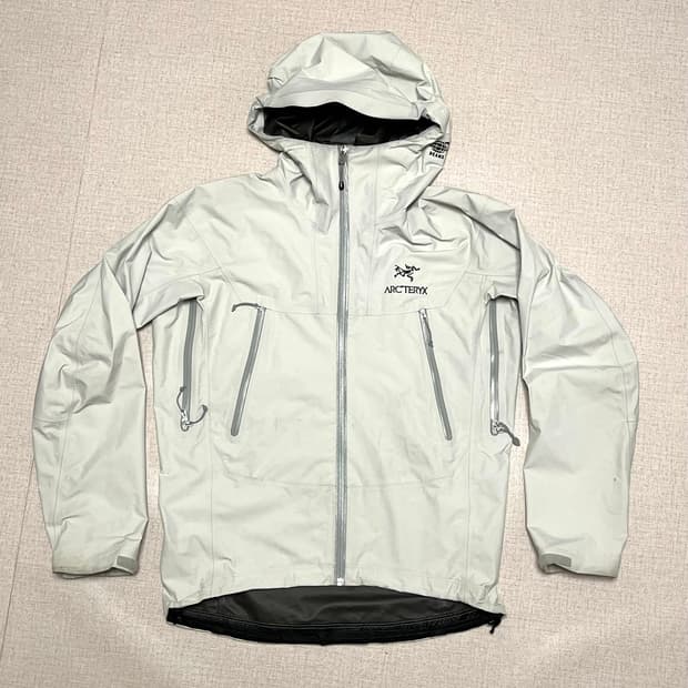 아크테릭스(Arcteryx) x 빔즈(Beams) 고어텍스 바람막이