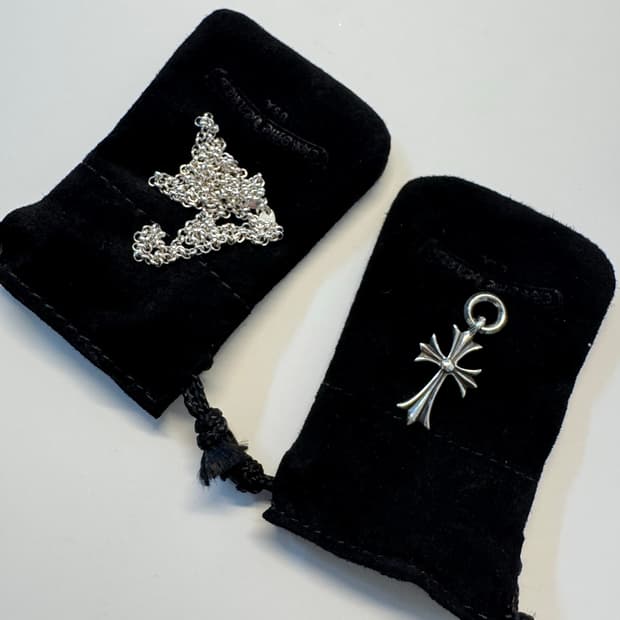 크롬하츠 타이니 크로스 목걸이