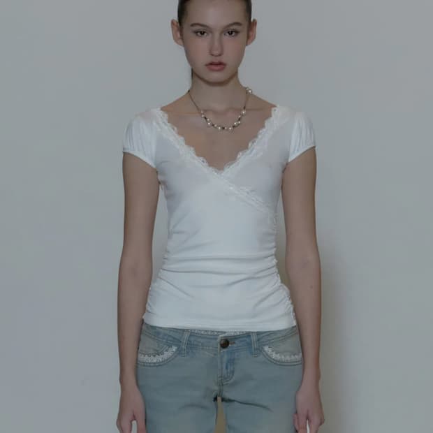 (구해요)스컬프터 Lace Trim Wrap Tee White 레이스티