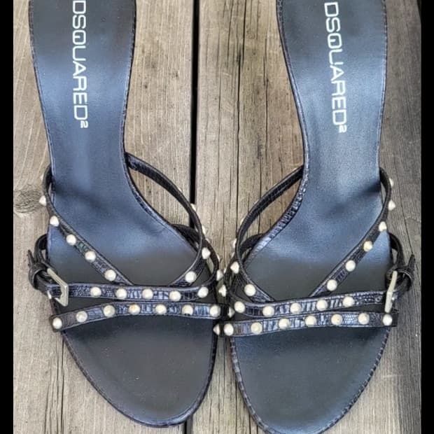 DSQUARED2 리얼가죽 스터드 힐 36